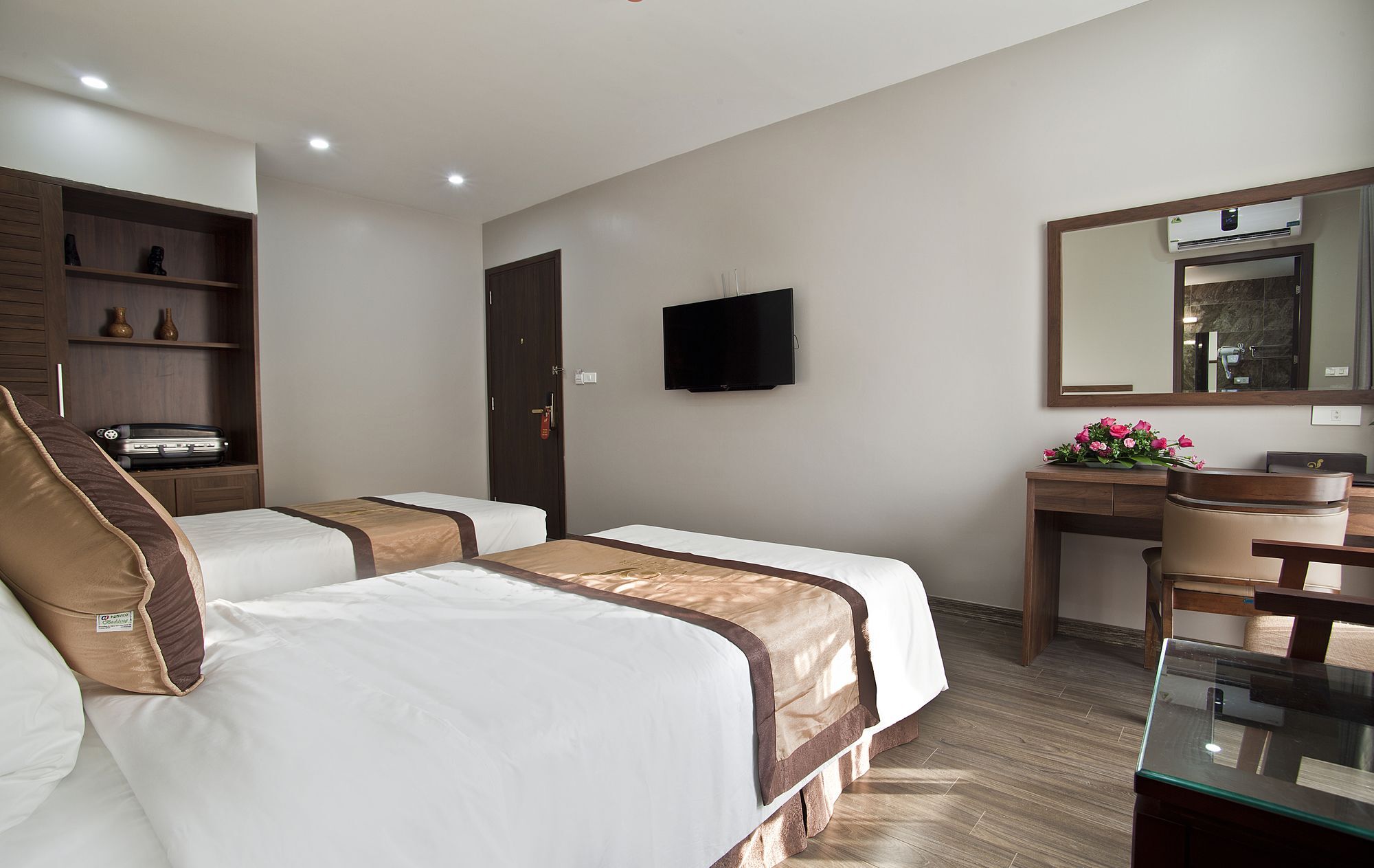 Victor Hanoi Hotel Exterior photo